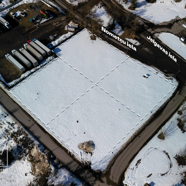 Земельный участок с обозначениями кадастровых границ и названиями прилегающих улиц