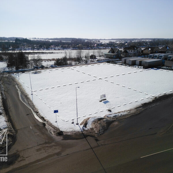 Земельный участок с видом на Даугаву. С линиями границ участка